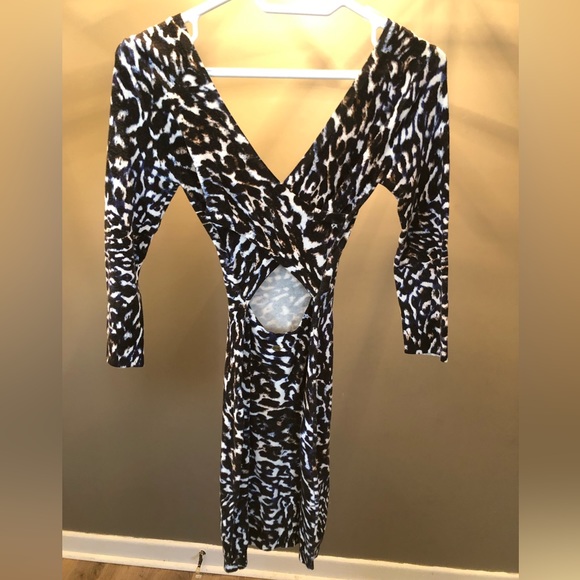 Super soft GUESS leopard print mini dress - Picture 3 of 3